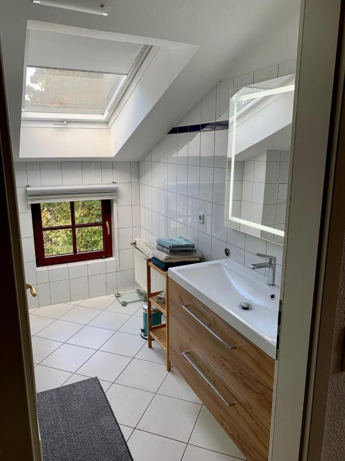 Charmante Dachgeschoss Wohnung لبسيا المظهر الخارجي الصورة