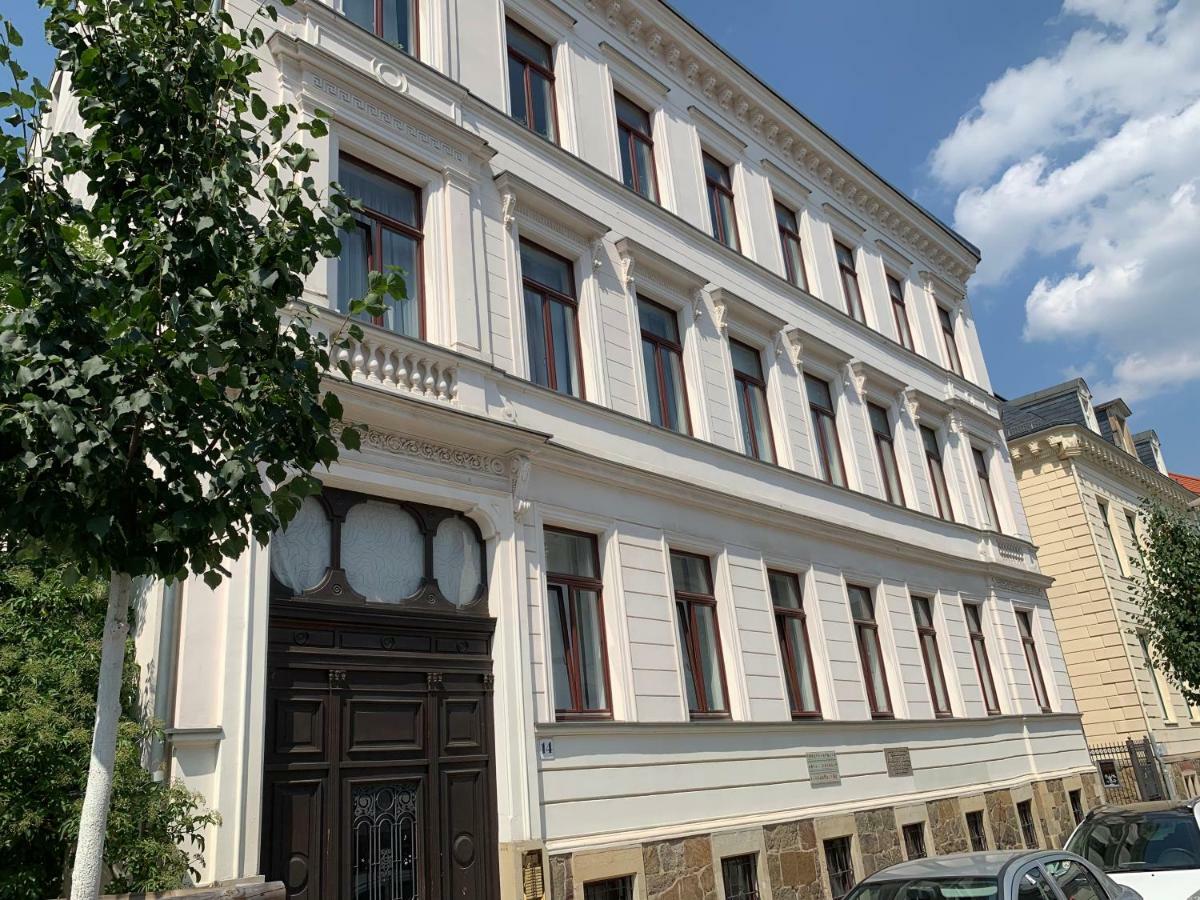 Charmante Dachgeschoss Wohnung لبسيا المظهر الخارجي الصورة